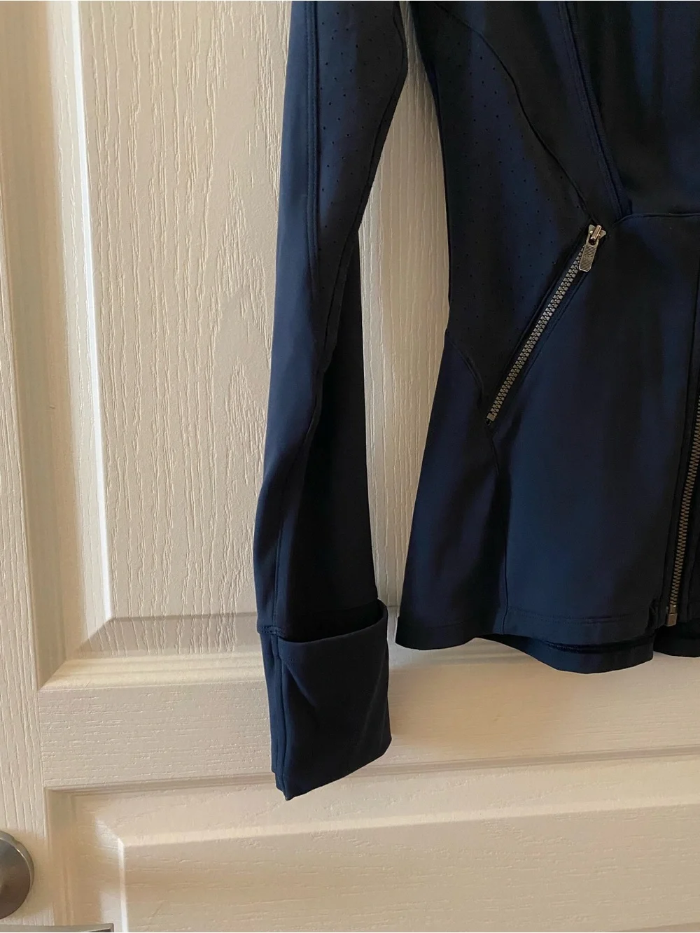 LULULEMON Sleek Essentials Jacket in Blue - 4